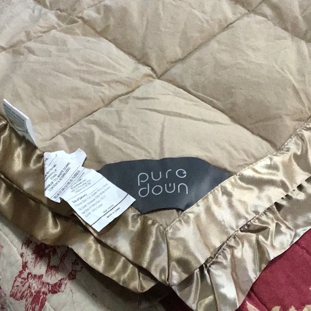 NWOT “PURE DOWN” Full Blanket